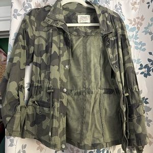 Camo lightweight jacket/ cardigan style